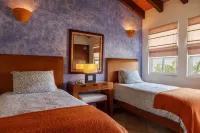 LUXURIOUS GOLF VILLA IN HOTEL ZONE- WALK TO BEACH/DOWNTOWN/RESORTS