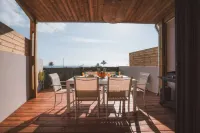 Kaz Lagoon, quiet house, sea view, 1mn walk from the lagoon!