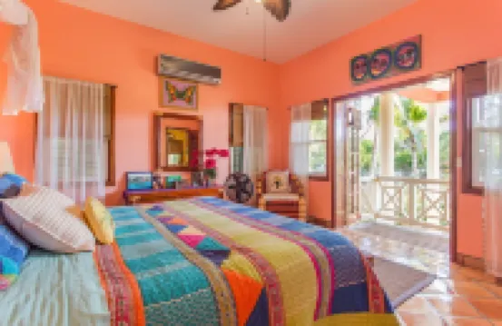 GOLD STANDARD - Pointe House, tip of peninsula , walk to village, 1 BR/2 BA