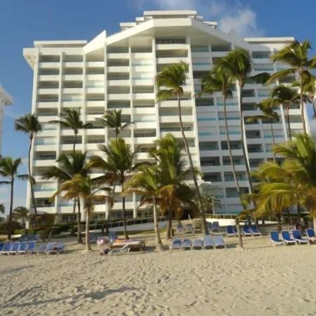 Beach-Front Apartment With Amazing View