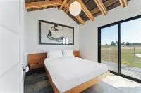Coastal Zen Escape  Ocean Views • Fireplace • Wi-Fi