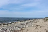 Vacation home Ostseebrandung-Haus Seestern Hotels in Dranske