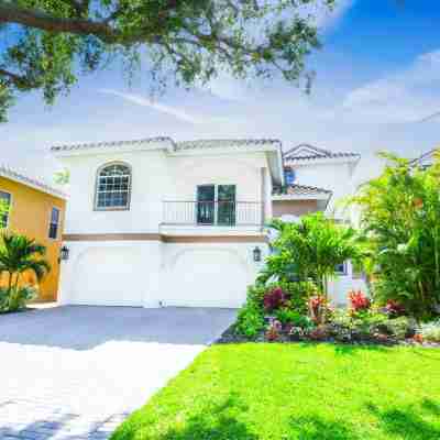 "Casa del Siesta" Mediterranean Luxury by the Beach — Pool, Spa & Private Dock Hotel Exterior