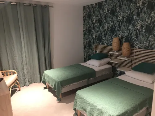 Magnificent villa with private heated swimming pool at 300m from the beach