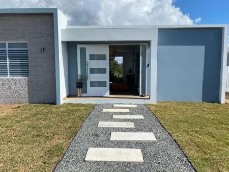 2 Bedroom House with Private Pool near Balneario Beach! Отели в г. Пунтас