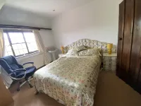 Hidden gem with hot tub  and tennis court in idyllic East Sussex  countryside . Hotels in Hailsham