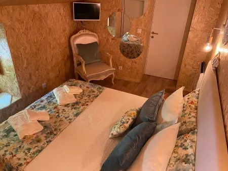 VillaGarcia-Casa da Capela Отели в г. Терраш-ди-Бору