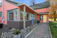 Whimsy Cottage - Perfect ski cottage & discounted lift tickets