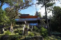 SaliHaven: Oceanfront 4Bedrooms 5Beds 3.5Bath Hotel dekat Swartz Bay Terminal