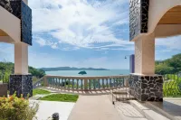 Romantic Getaway with Stunning Panoramic Ocean Views, Amazing Sunsets