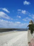 Town house 2 minutes from the beach and shops