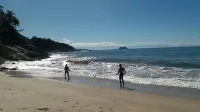 Foot in the sand (15m from the sea) Modern and Cozy Hoteller i Tombo
