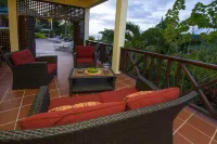 Pool Level apartment overlooking Marigot Bay