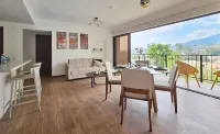 PanoramaTWR 2Brm Short walk to everything Pool&Gym