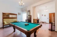 "THE GREAT GARDEN" with private pool &