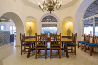 Las Conchas Beach Front Villa 1-15 Bedrooms- Kayaks-Tennis-Fun