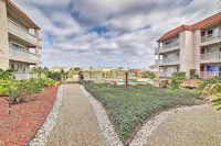 Coastal Condo w/ Dock Access, 2 Miles to Beach! - parking