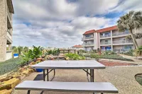 Coastal Condo w/ Dock Access, 2 Miles to Beach! - parking