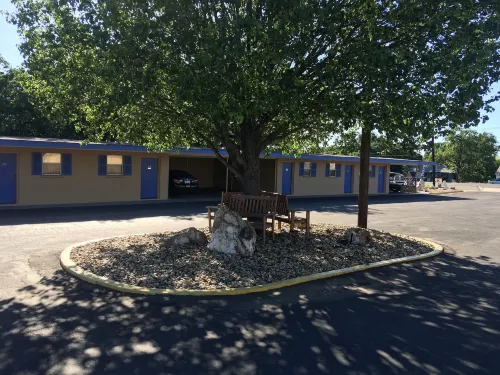 Royal Inn Hotels in Early