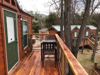 퀸스 인 바이 더 리버 오크허스트 호텔