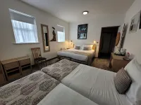 The Rostrevor Inn Hotels near Castle Roche