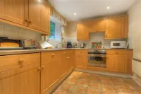 48 Fernhill Heights Hotels in Marshwood