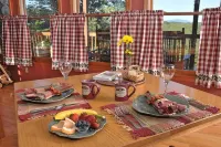 Berry Springs Lodge - breakfast