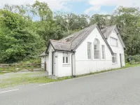 Is Y Deri Hotels in Harlech