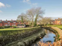 2 Whiterow Hotels in Annan