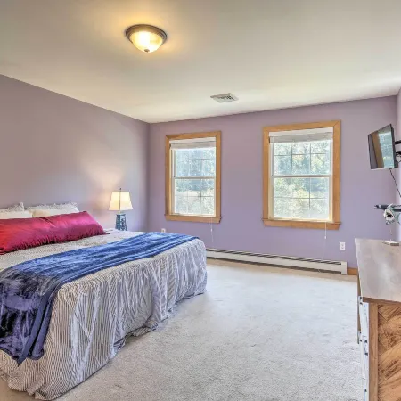 Walk to Buzzards Bay Beach Spacious Onset Home