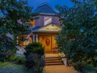 The Bradley Boulder Inn Hotels in Boulder