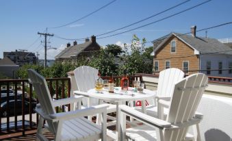 The Newport Lofts - 543 Thames Street