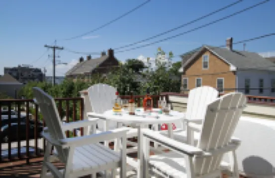 The Newport Lofts - 543 Thames Street