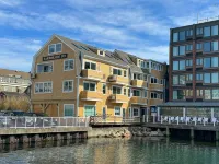 Harborside Inn Hotel di 