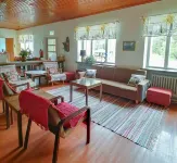 Vanhan Koulun Majatalo-Old School Guest House - Hostels