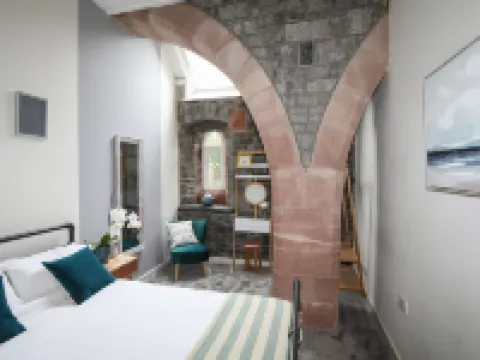 Dinlle Hotels in Criccieth