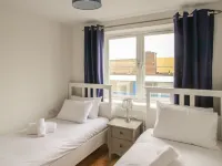 Nautical Breeze Hotels in Fleet