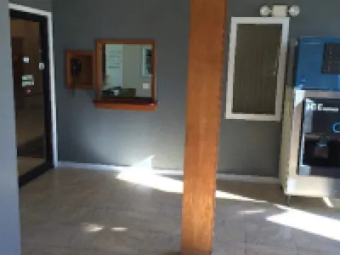 Wilshire Inn Hotels in Cushing