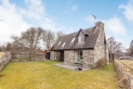 Inshcraig Отели рядом с достопримечательностью «Working Sheepdogs»