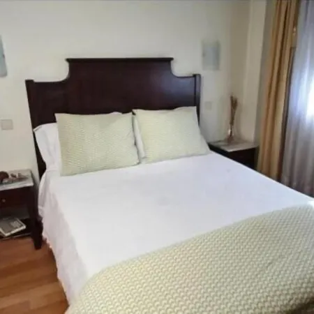 Hotel Palanca Отели рядом с достопримечательностью «Параньос»