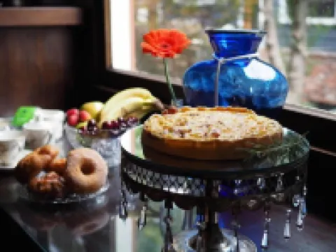 Lady Geneva Bed & Breakfast