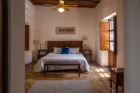 Hotel El Farol Hotels in Parras de la Fuente