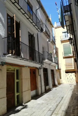 Ottoh Charm Stay Отели рядом с достопримечательностью «Font de la Plaça de l'Ajuntament»