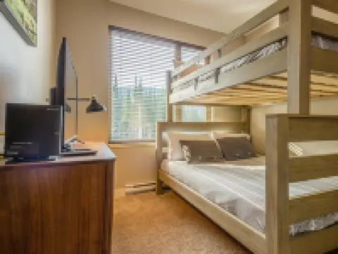 Echo Landing #05 by Bear Country Hotels in Sun Peaks