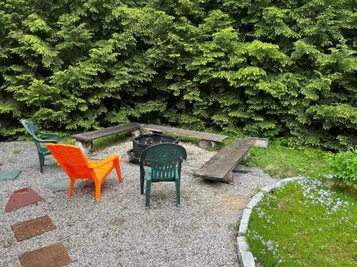 Good Times Chalet Limit 19 Chalet Hotels in Bridgton