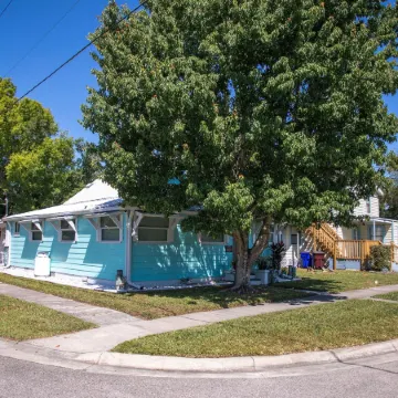 Family Home w/ Private Pool & Yard Only 24 Mi to Disney!