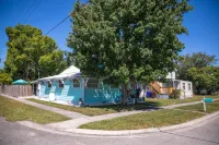 Family Home with Private Pool & Yard Only 24 Mi to Disney
