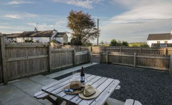 Edgemere Hideaway