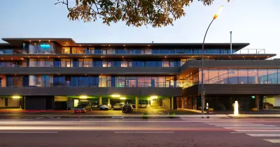 伊克魯斯酒店 酒店