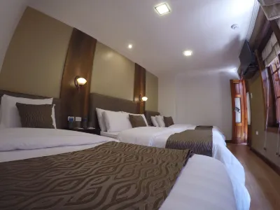 Siena Hotel Hotels near La Paja Toquilla